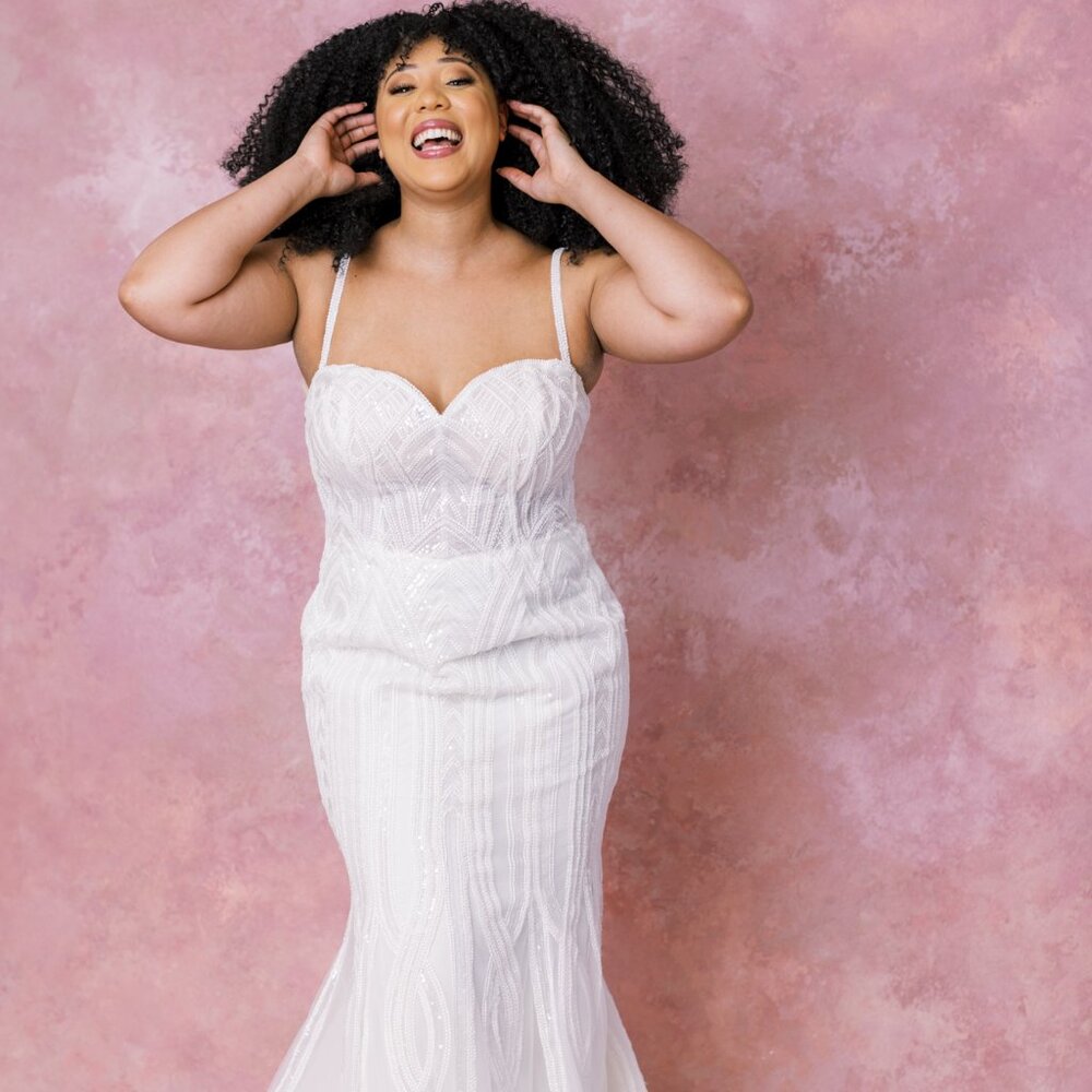 1287 Wedding Dress by Martina Liana - Street Size 16 - Boutique Sample